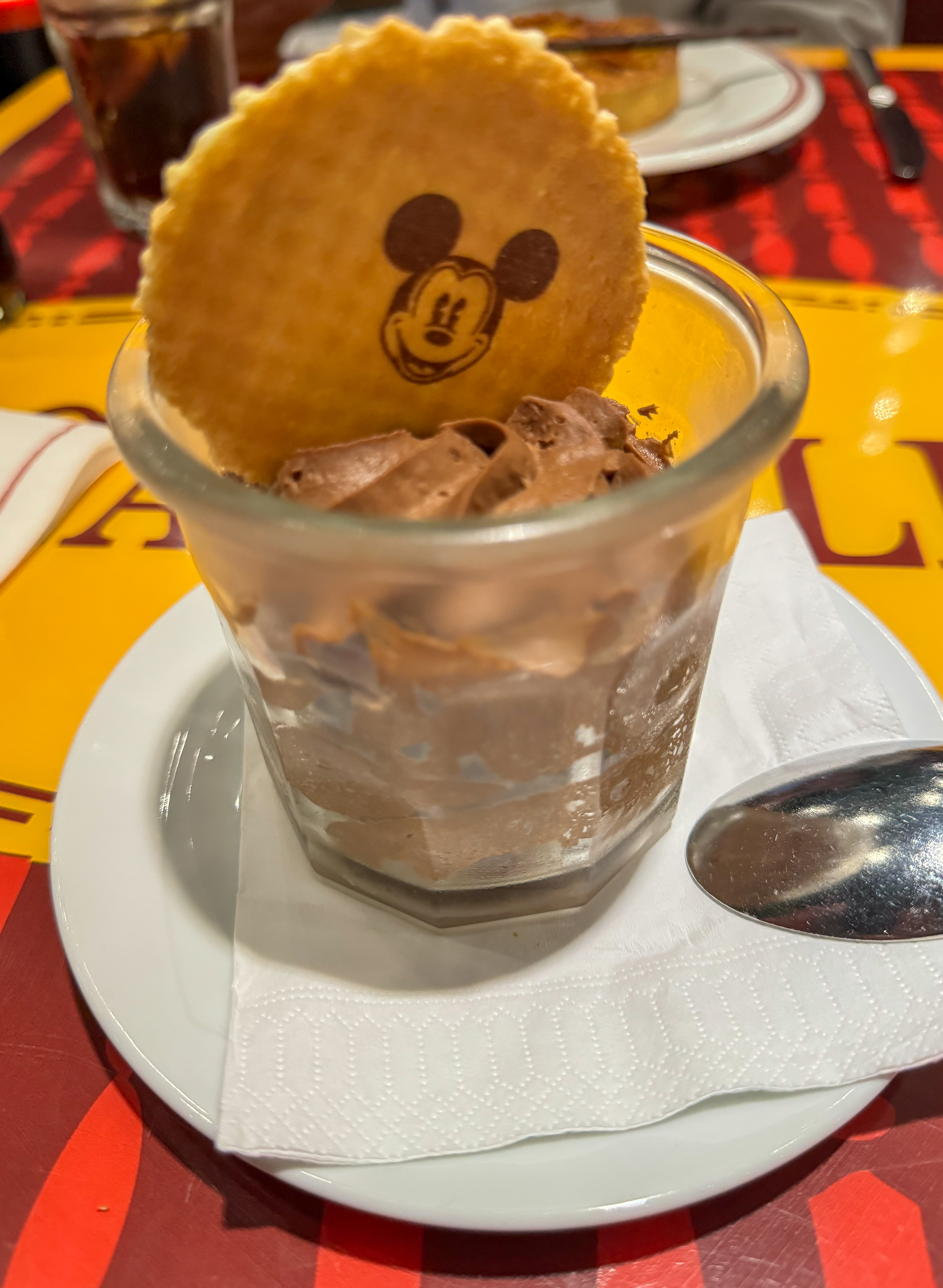 Bistrot Chez Rémy -chocolate mousse- Disneyland Paris